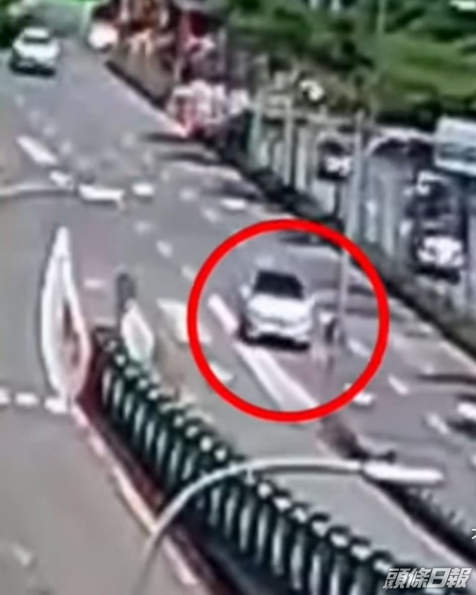 林志穎的座駕漸漸偏移路線。​